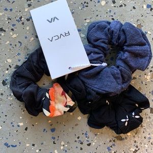 RVCA bundle of 3 scrunchies